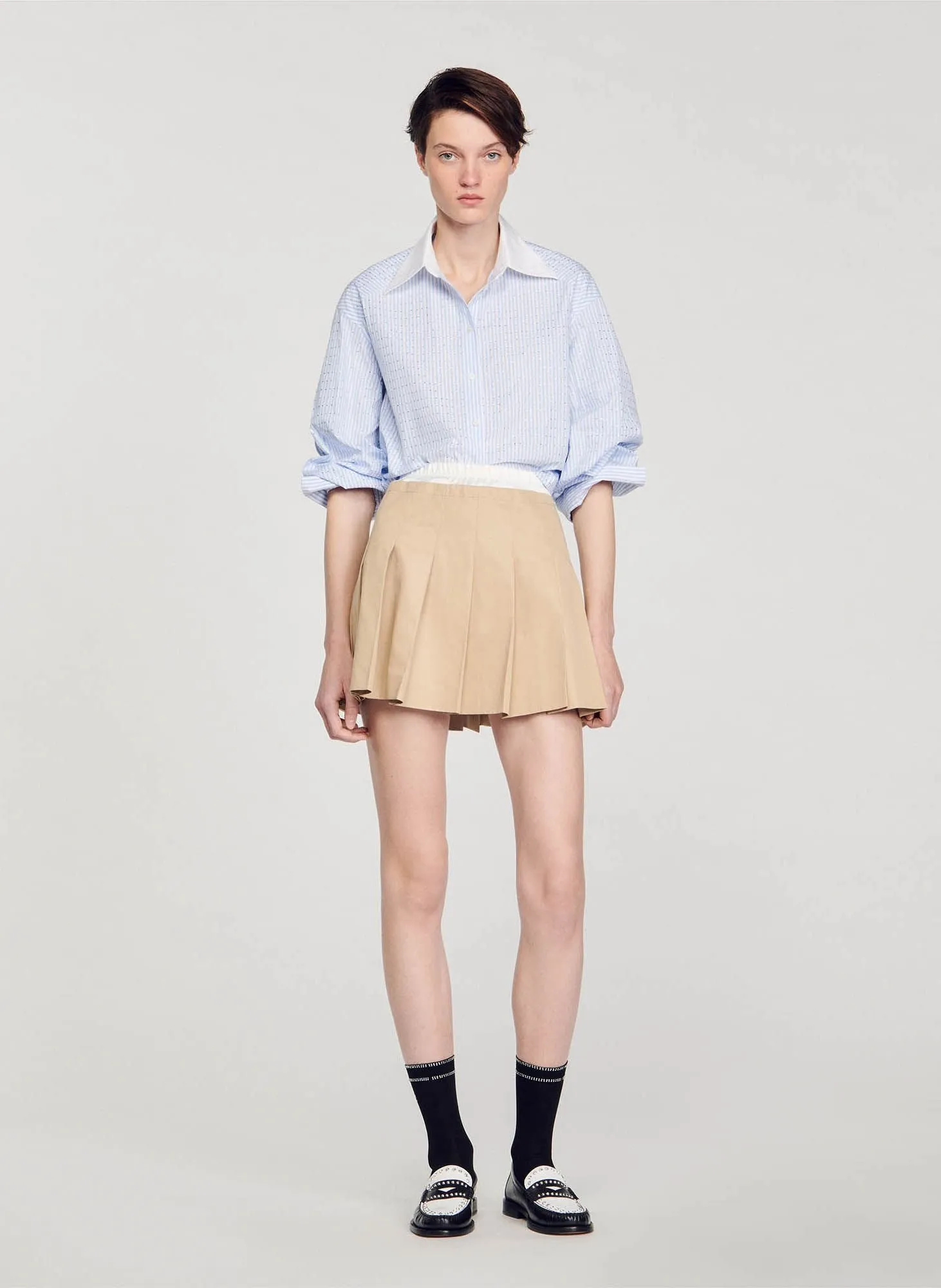 CHEMISE COURTE COL POINTU RAYéE EN COTON - SANDRO pour FEMME | Printemps